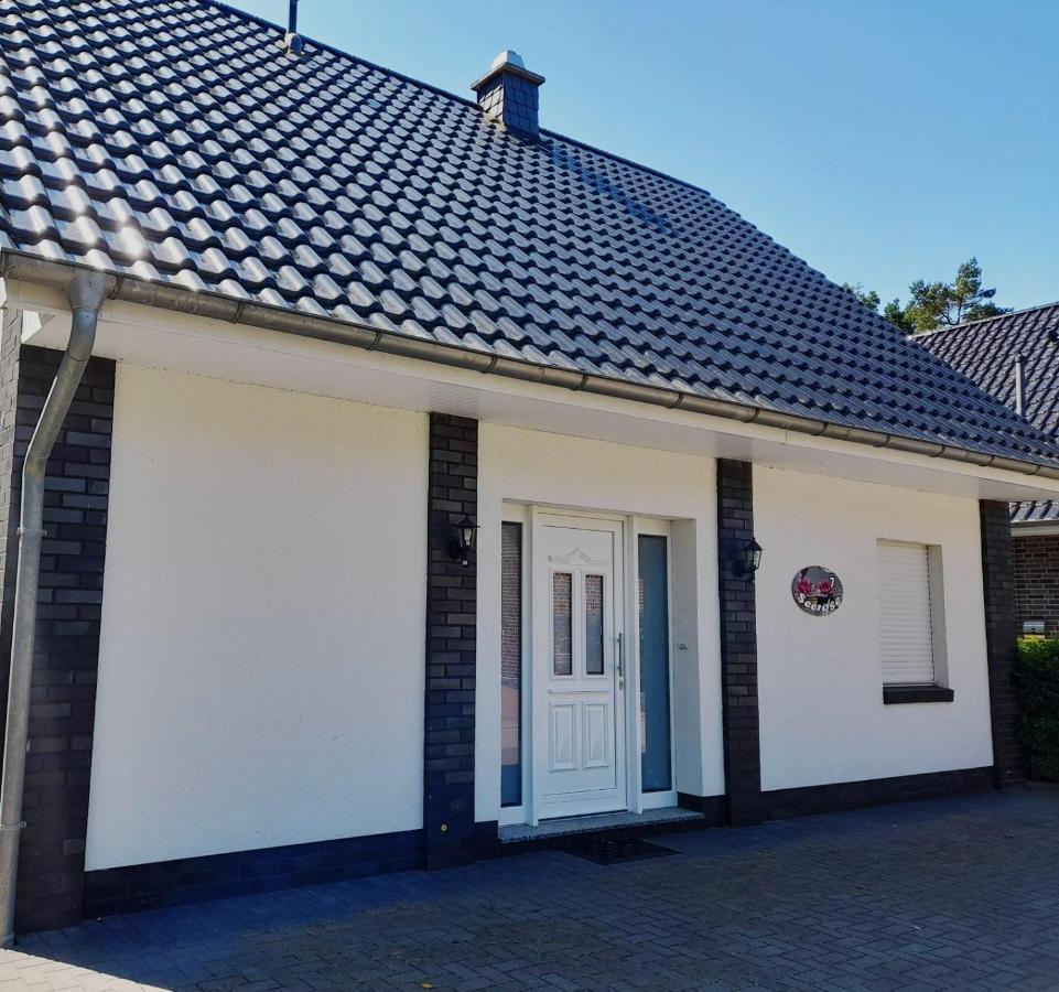 Ferienhaus Seerose Friesoythe Exterior foto